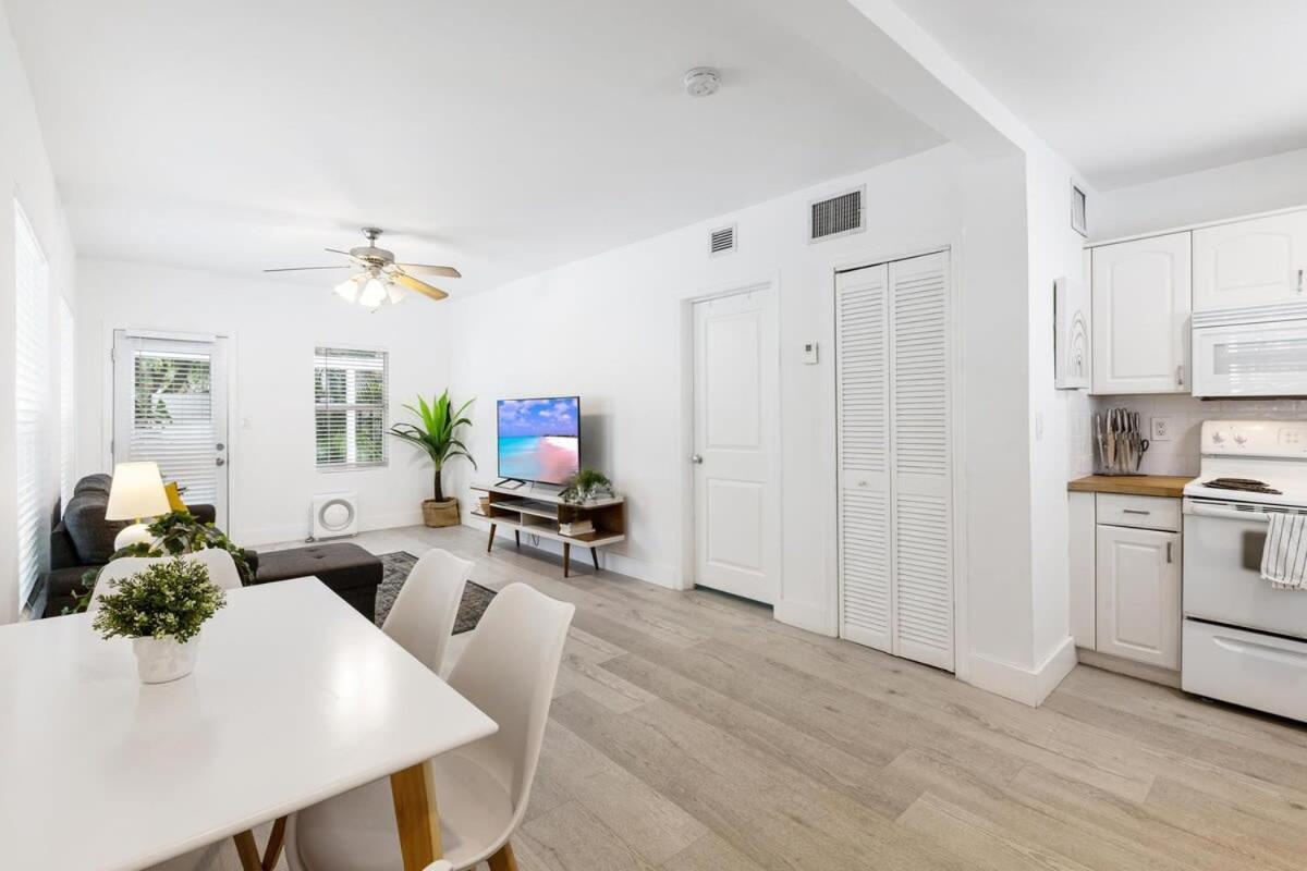 Dreamy 1-Bedroom Apt Walking Distance To Las Olas فورت لودرديل المظهر الخارجي الصورة
